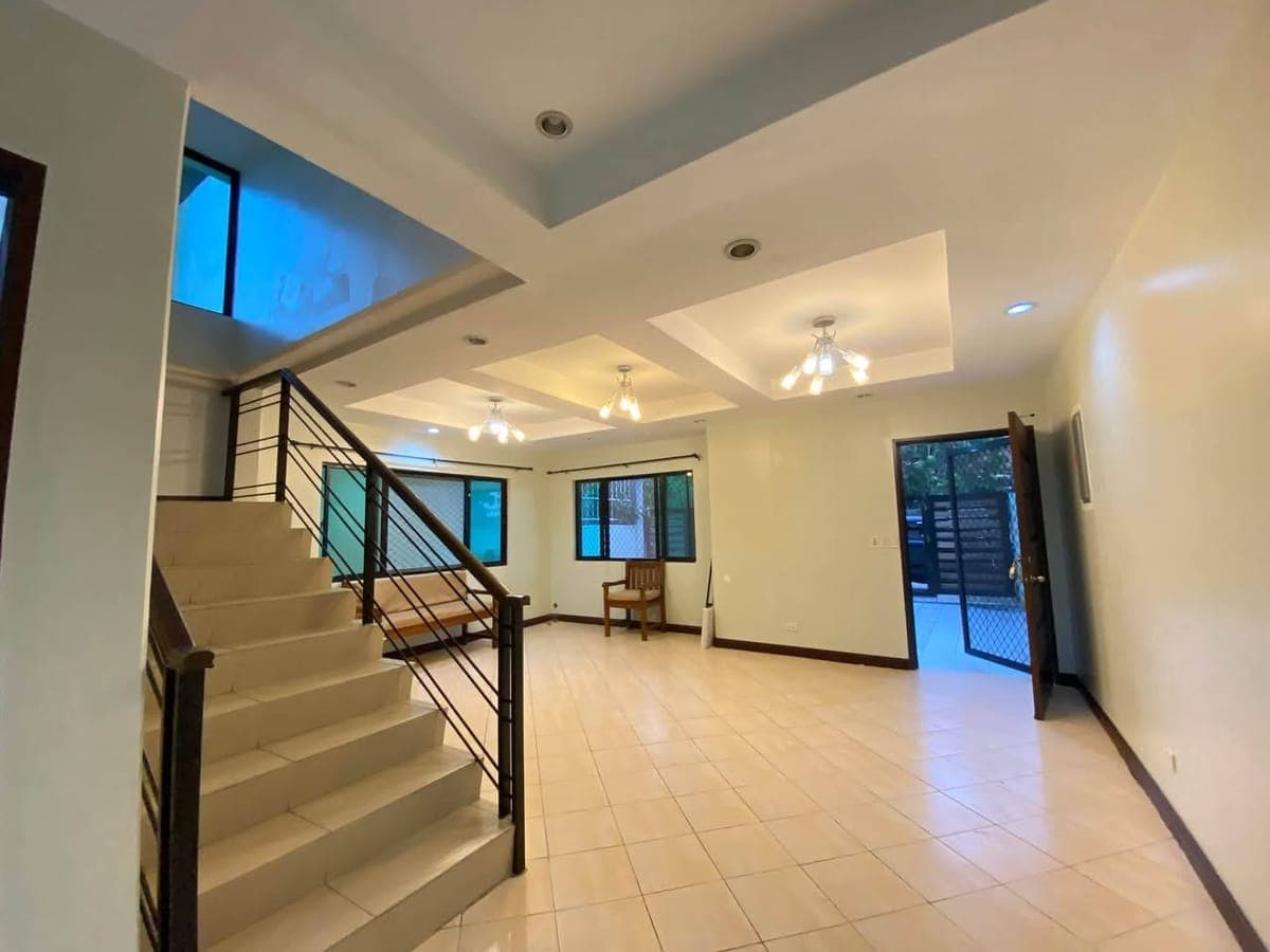 House for Rent In Hernan Cortes!!! - photo 1