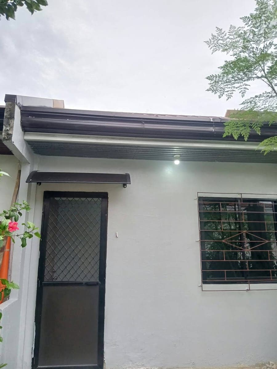 🏡 HOUSE FOR RENT IN LAPU-LAPU CITY! - photo 1