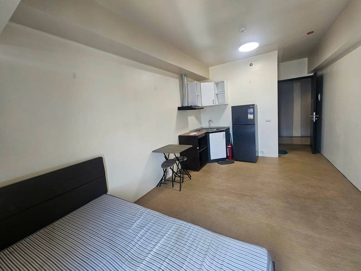 🏙️ STUDIO UNIT FOR RENT – CENTRIO TOWER - photo 1