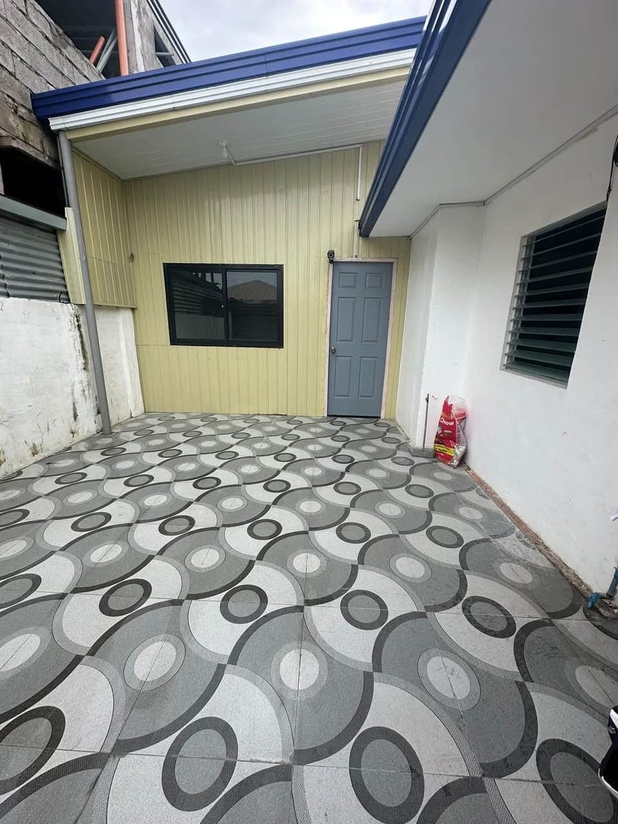 House for rent - photo 1