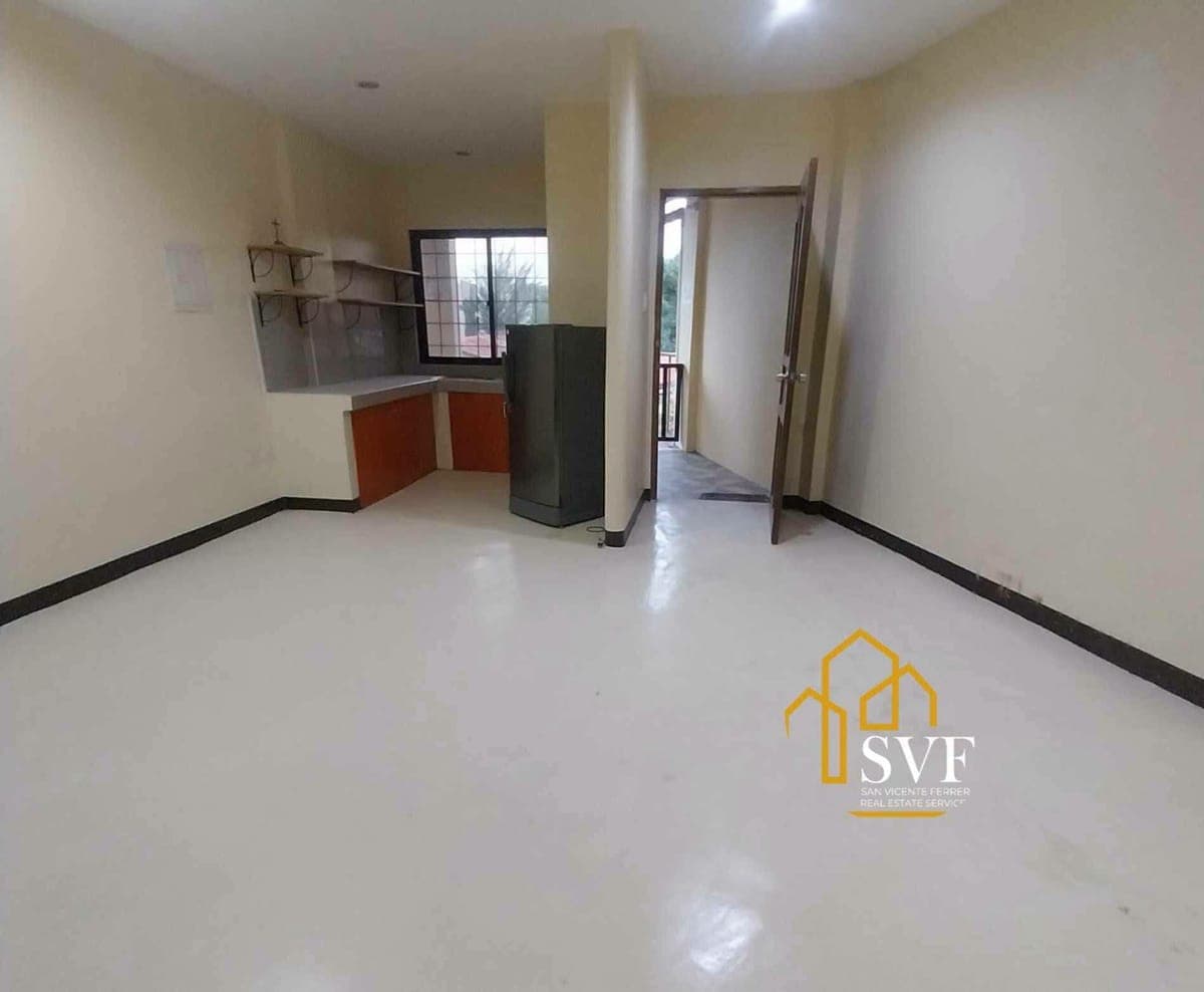 1 BEDROOM APARTMENT FOR RENT - photo 1