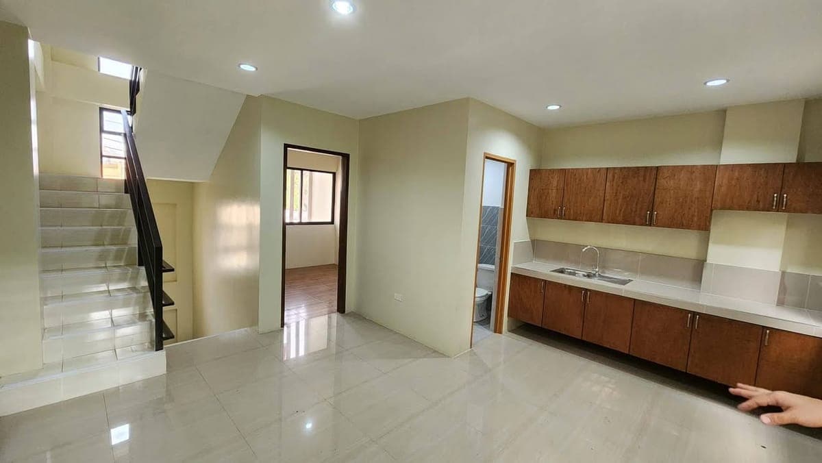 š” 3-Storey Townhouse for Rent ā Camella Uptown, CDO - photo 1