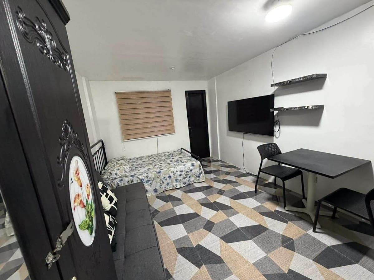 Familia Apartment For Rent - photo 1