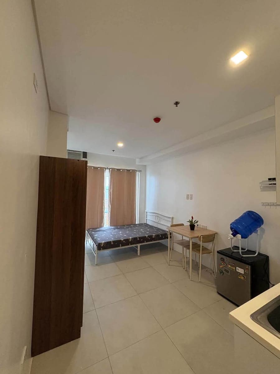 STUDIO UNIT FOR RENT - photo 1