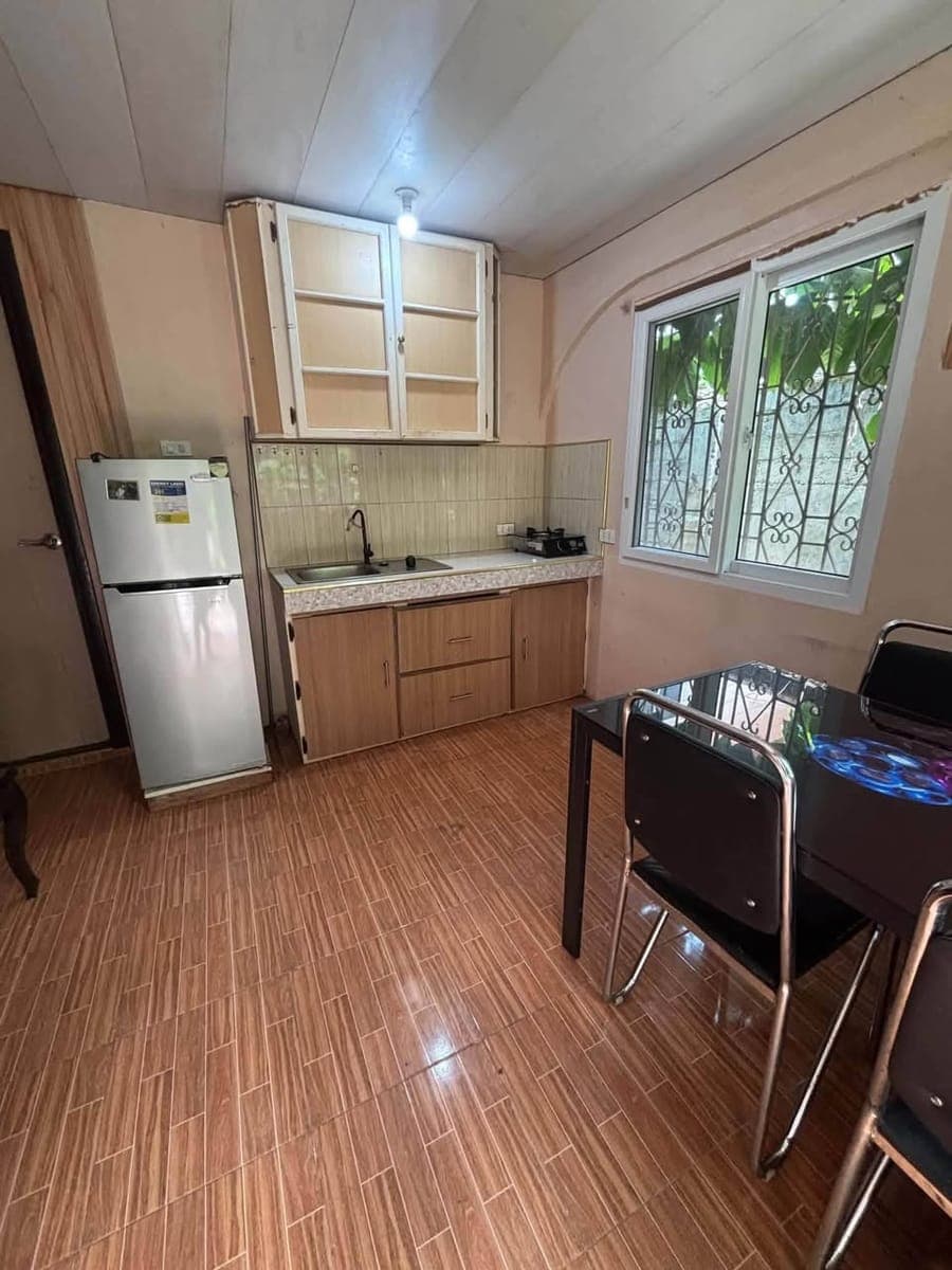 🏠 FURNISHED 1-BEDROOM APARTMENT FOR RENT - photo 1