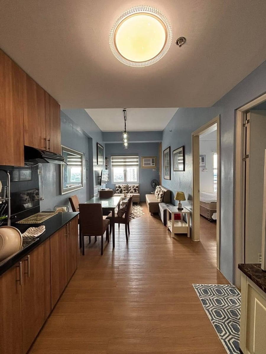 bedroom condo for rent at the loop - photo 1