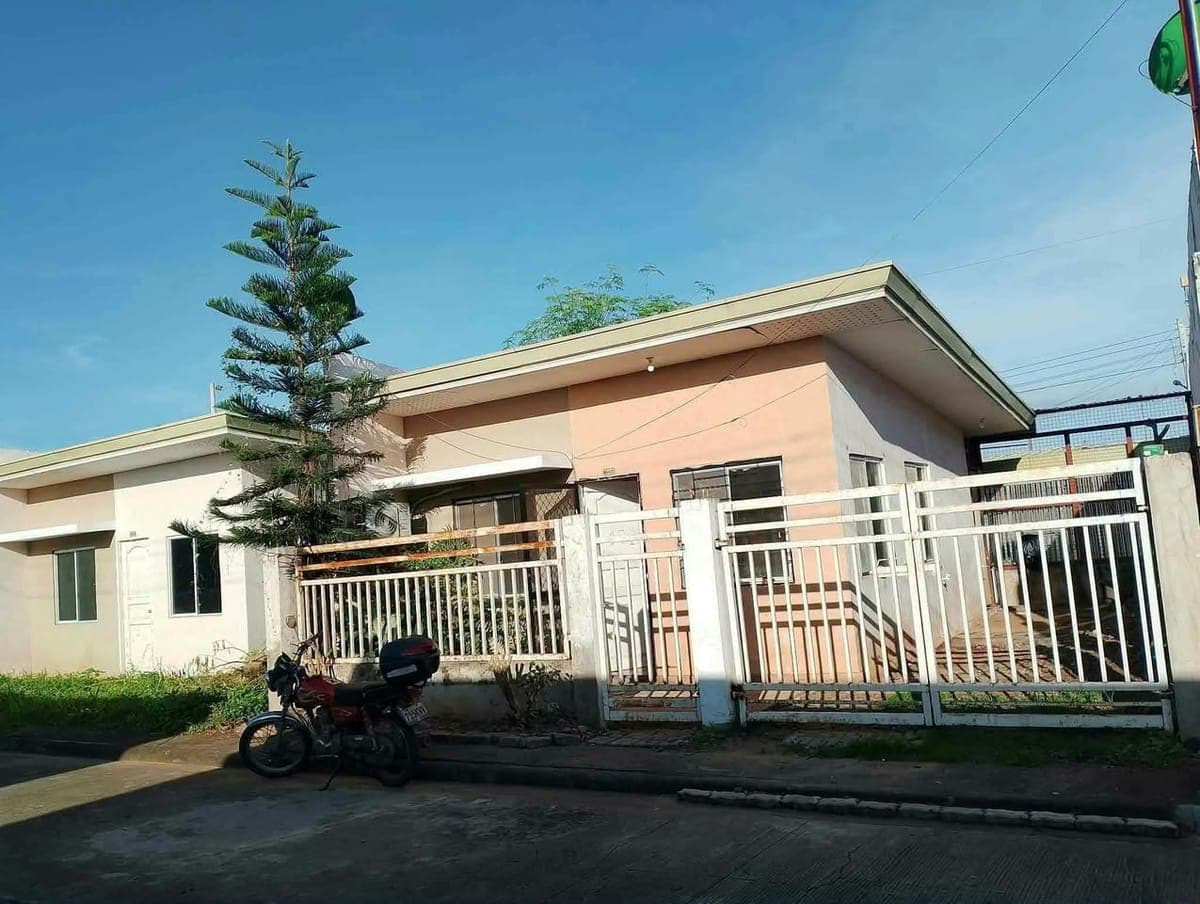 HOUSE FOR RENT AT SOUTHPOINT LUMBIA - photo 1
