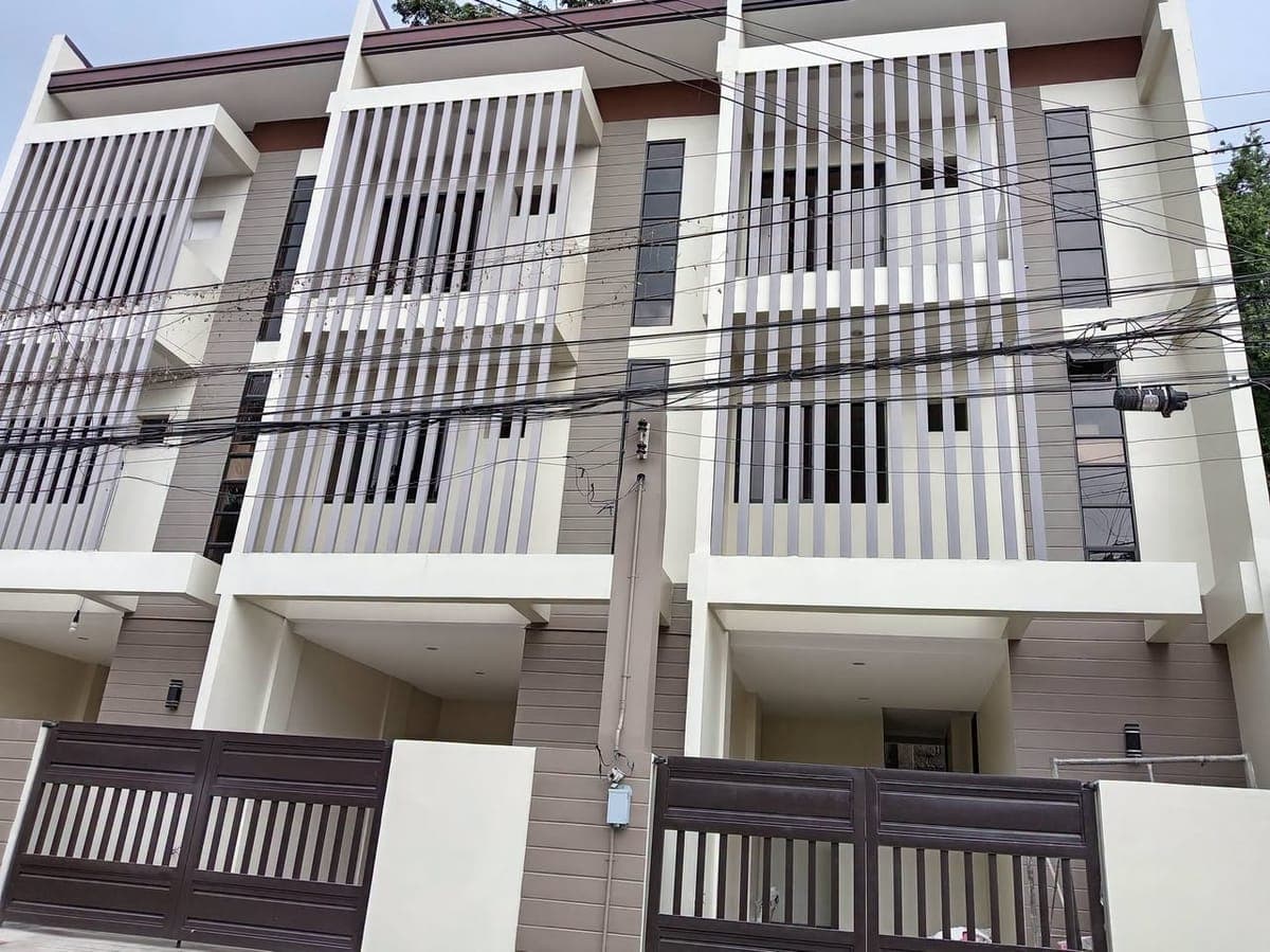 π‘ SPACIOUS 3-STOREY TOWNHOUSE FOR RENT! - photo 1