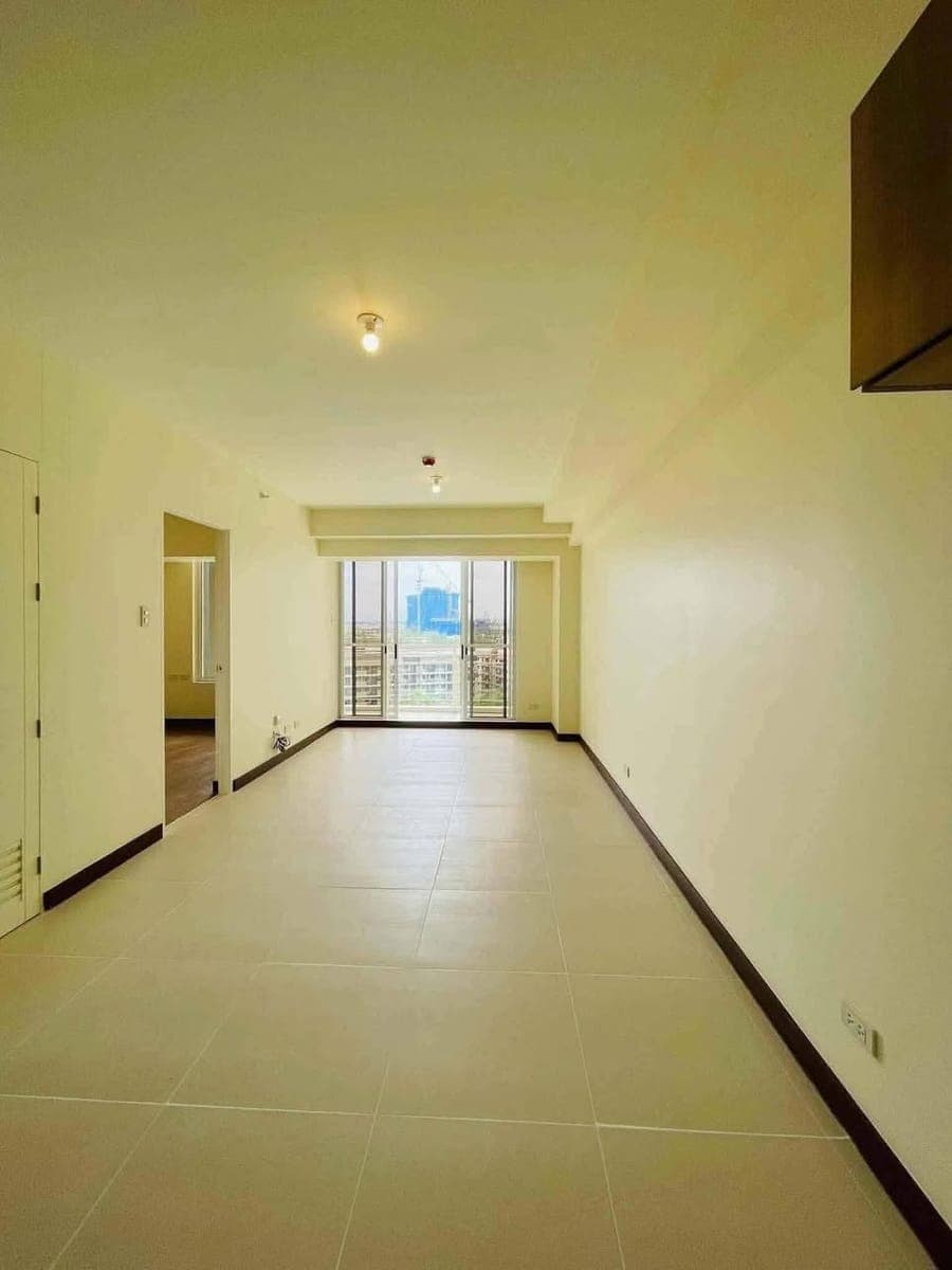 ๐
๐๐ ๐๐๐๐: 2BR Bare Korean Cut Unit with Parking at DMCI Alder Residences, Acacia Estates, Taguig City - photo 1