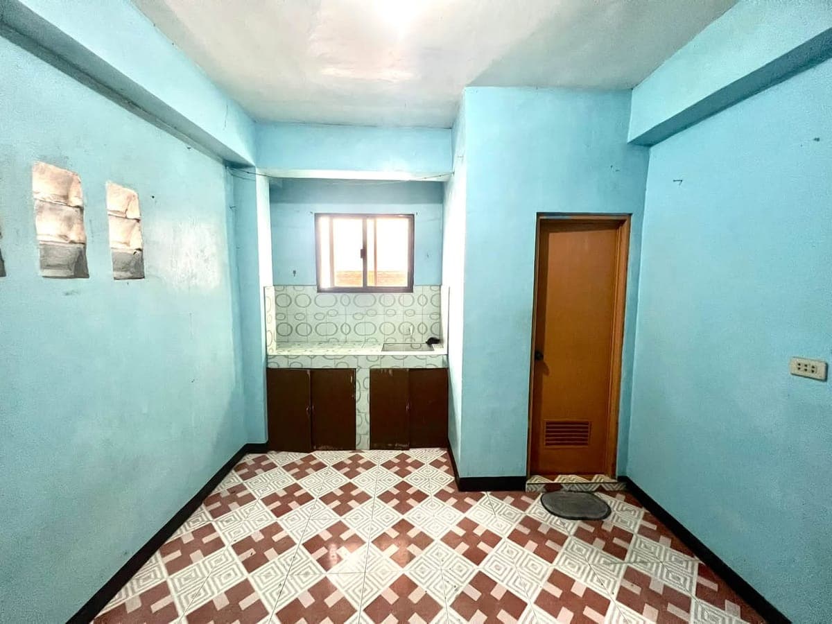 1 Room for Rent Available Now - photo 1