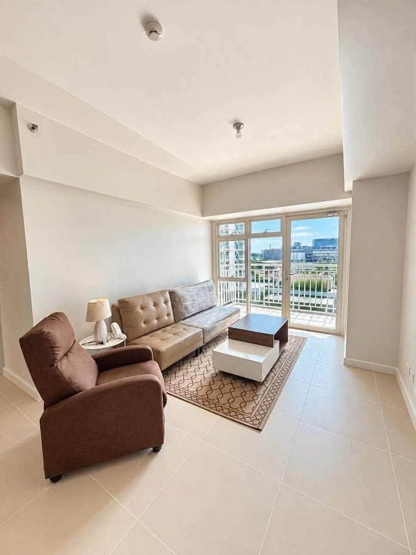FOR RENT: THE VERANDA 3 BEDROOM - photo 1