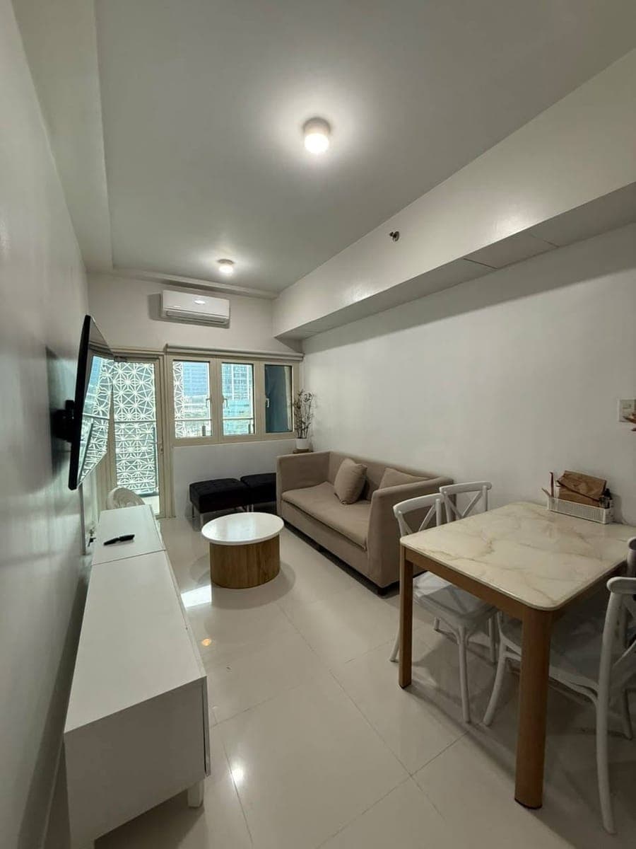 FOR LEASE โผ๏ธ - photo 1