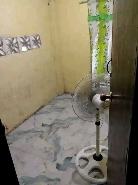 ROOM FOR RENT !! - photo 1