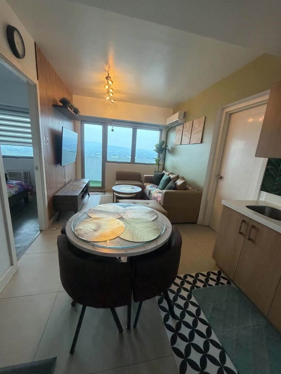 NEWLY RENOVATED 2Bedrooms with Balcony - photo 1