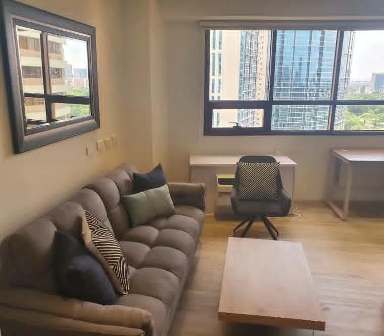 FOR LEASE: Fully furnished Studio unit at Icon Residences, BGC - photo 1