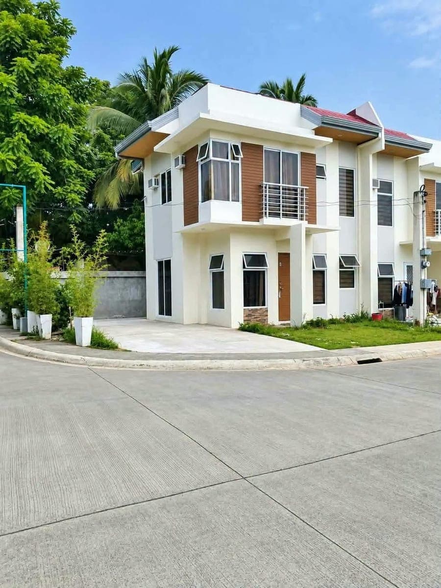 HOUSE FOR RENT – IMANI (CORNER) - photo 1