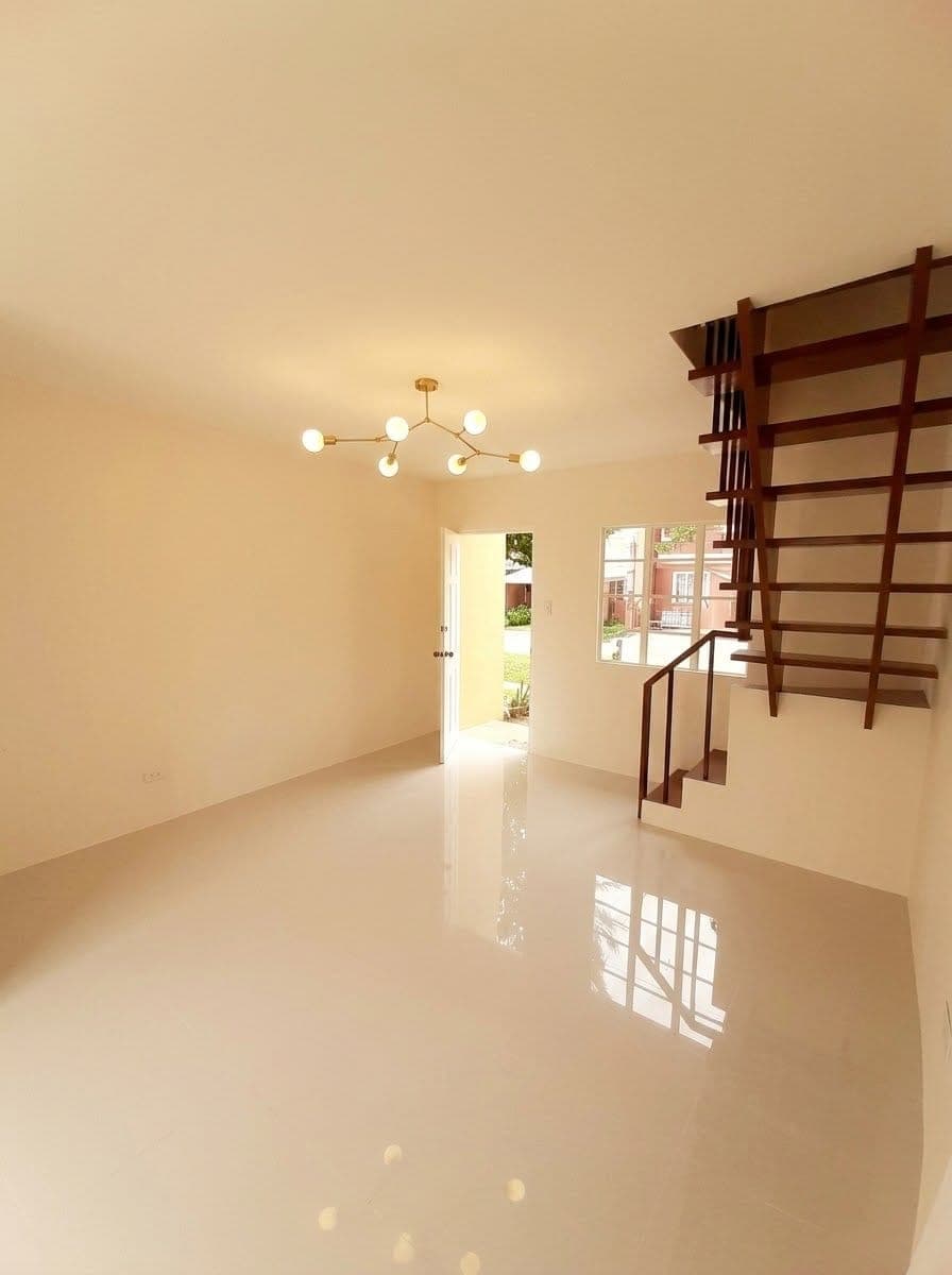 HOUSE FOR RENT - photo 1