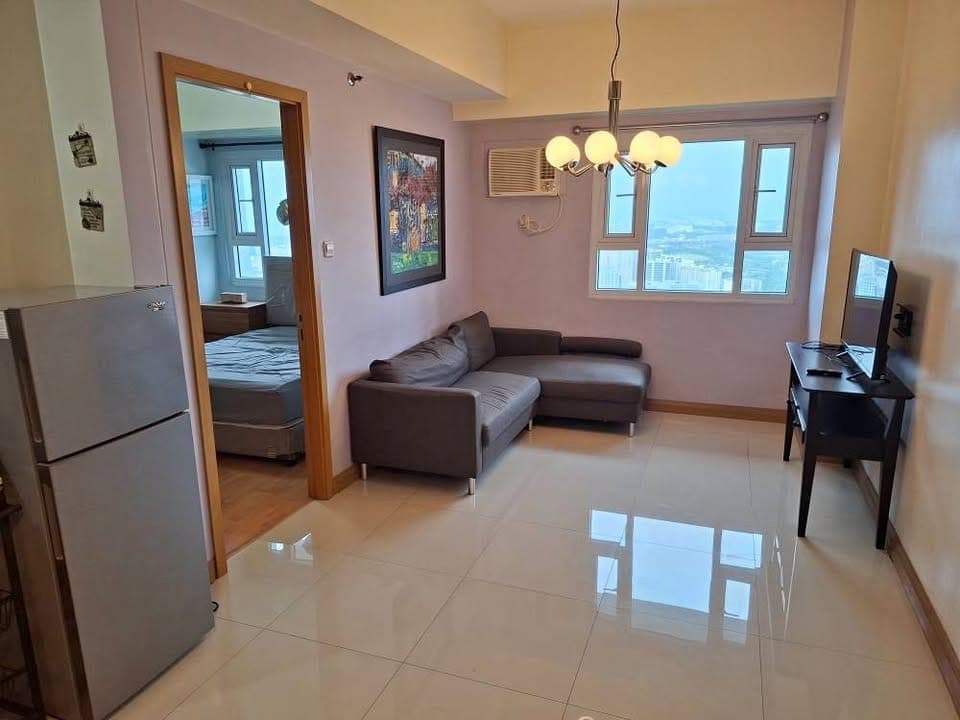 **TRION TOWER 1 | 1BR FULLY FURNISHED CONDO FOR RENT | BGC** - photo 1