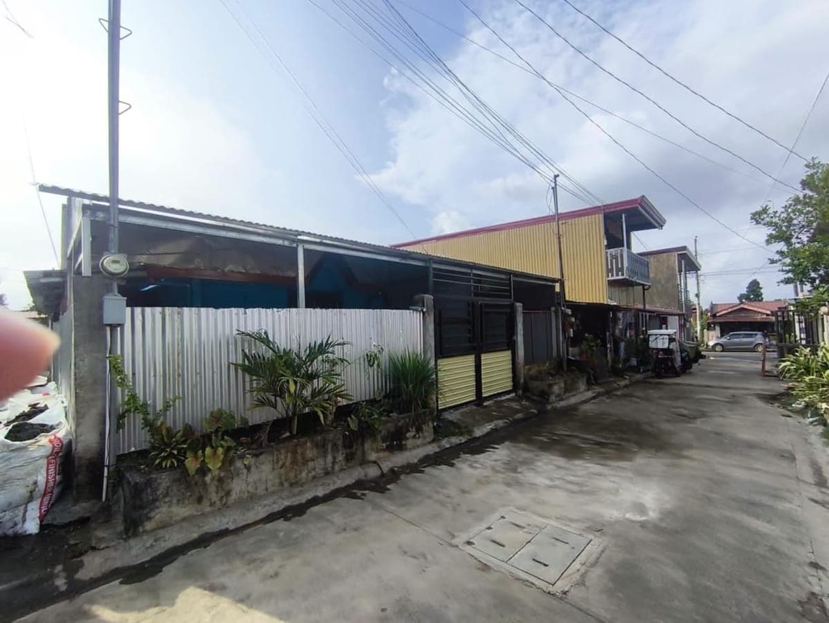 New Renovated House🏠 Rental here🤗 - photo 1