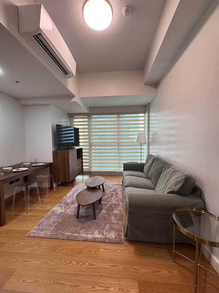โผ๏ธ FOR LEASE โผ๏ธ - photo 1