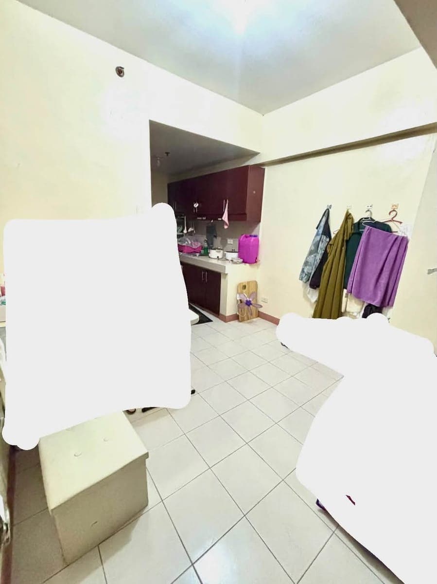 LOOKING FOR 2 FEMALE REPLACEMENT - photo 1