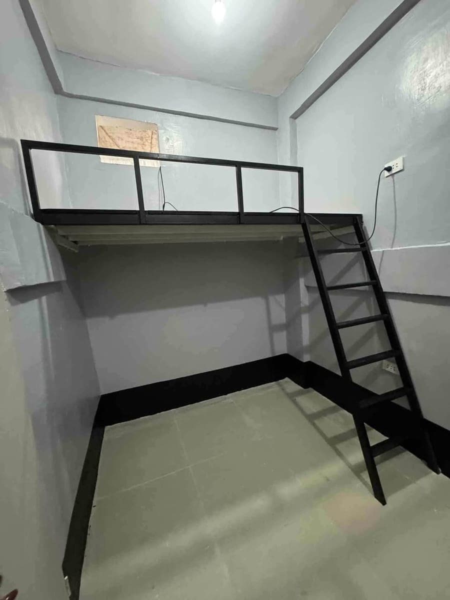 Room 4 Rent Available for Viewing - photo 1