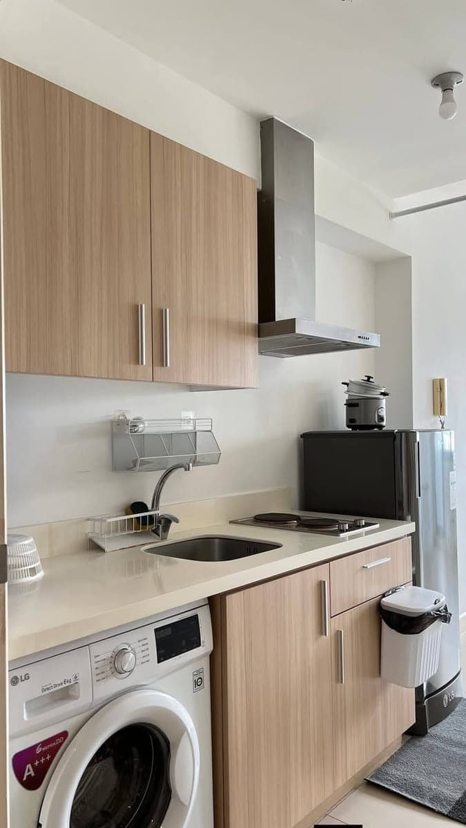 FOR RENT: ₱17,000/month | Inclusive association dues - photo 1
