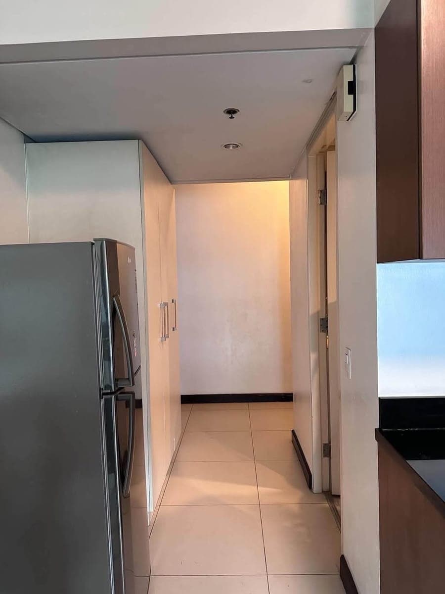 ‼️FOR RENT🏢TWO SERENDRA, ASTON TOWER, BGC💥6TH FLOOR - photo 1