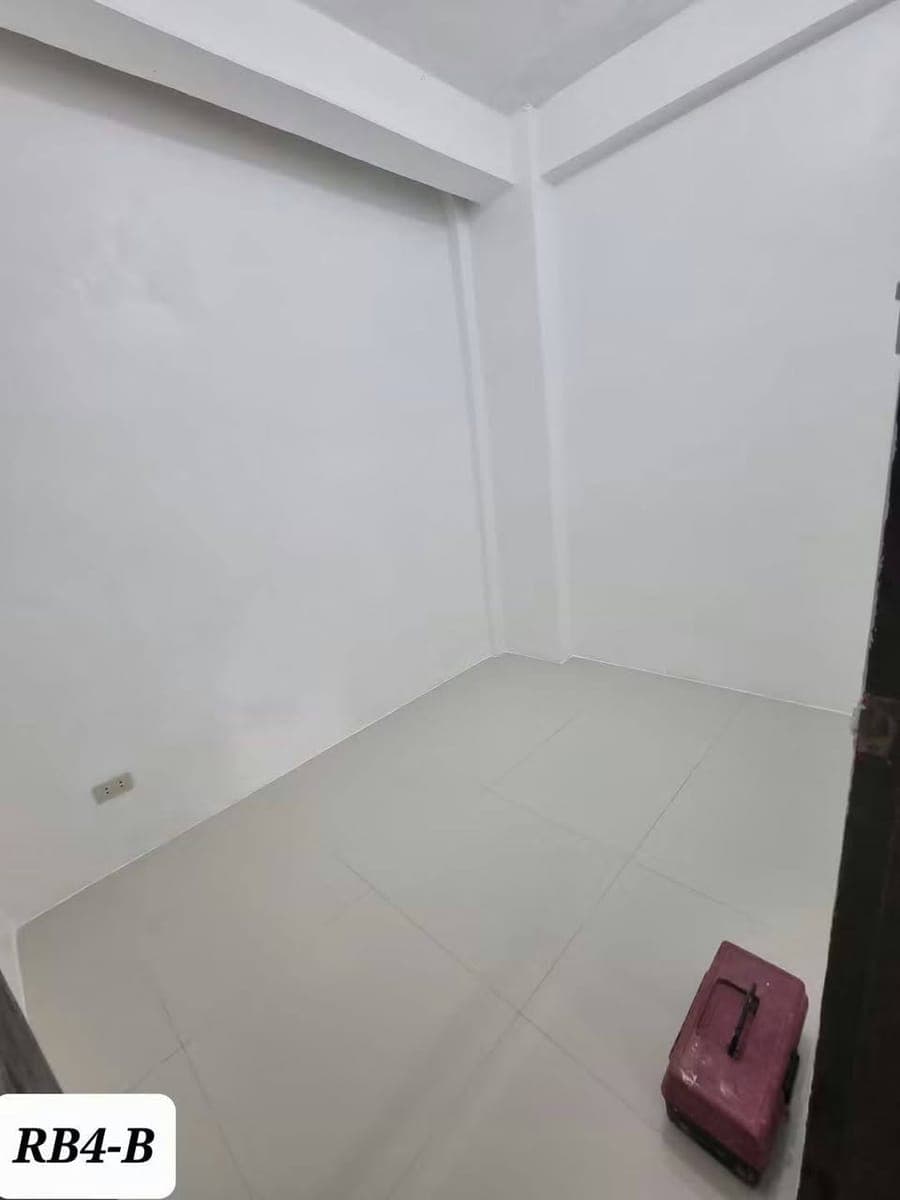 ROOM for solo male ( para lang po sa lalake ito, kasi nsa loob ng bedspacer ang kwarto, may pinto/lo... - photo 1