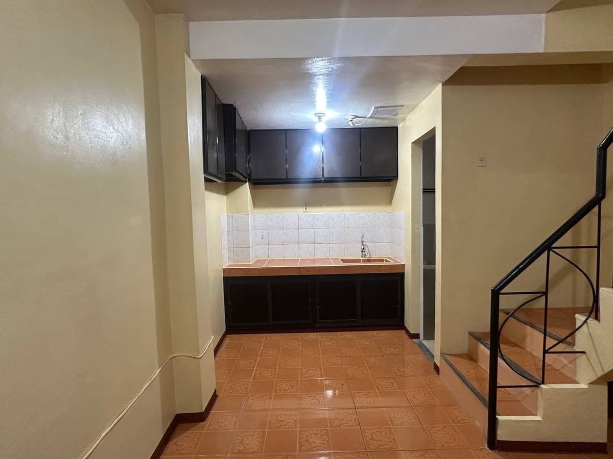 APARTMENT FOR RENT: - photo 1