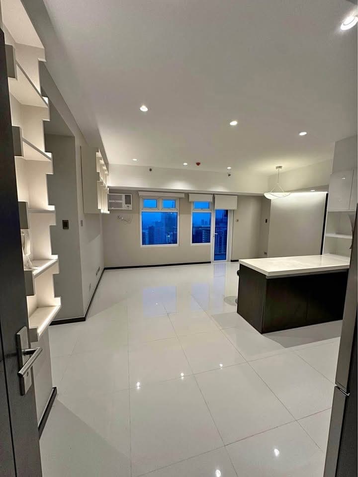 FOR RENT ‼️ | Trion Towers 3BR - photo 1