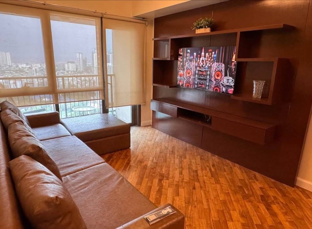 FOR RENT JOYA ROCKWELL CENTER MAKATI - photo 1
