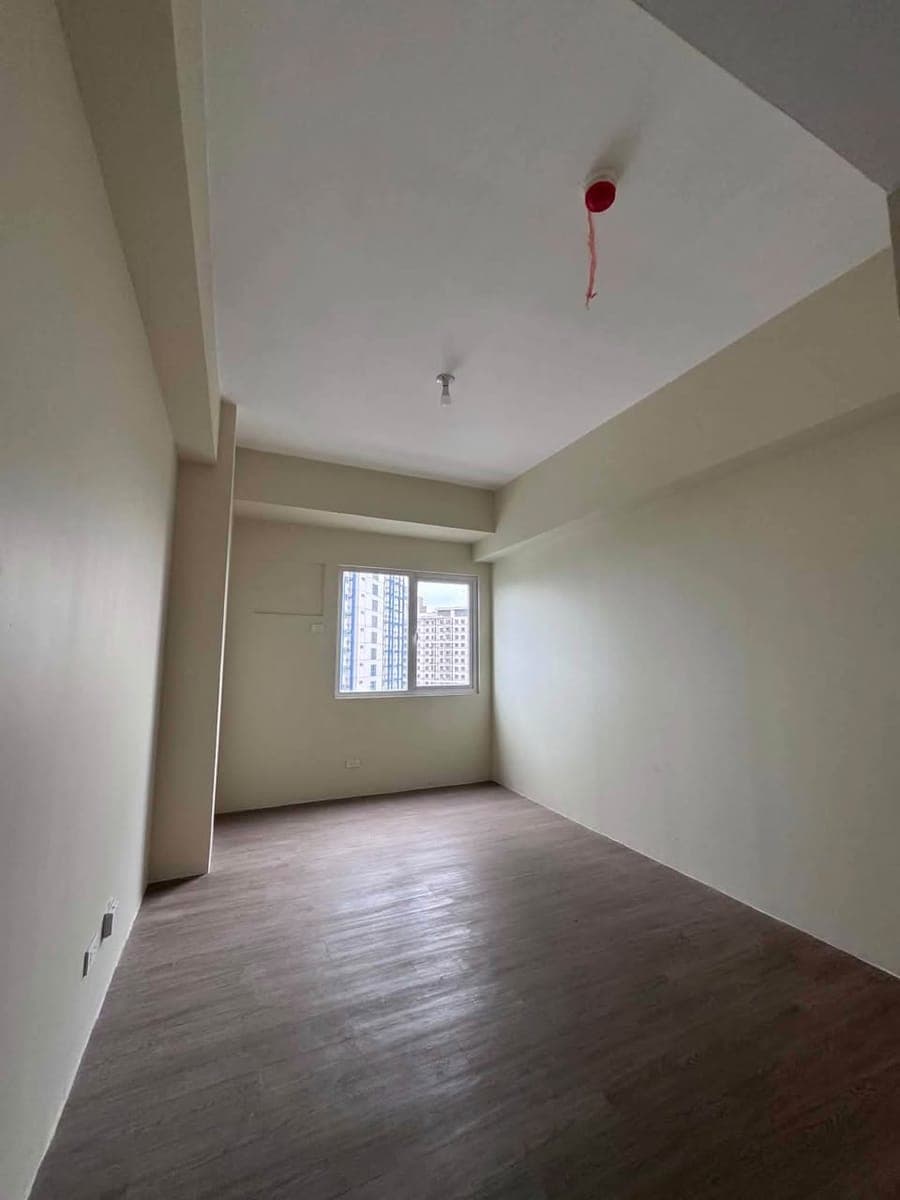 For Rent Hawthorne Heights brandnew unit! - photo 1