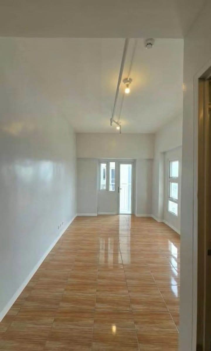 RUSH CONDO FOR RENT STUDIO WITH BALCONY - photo 1