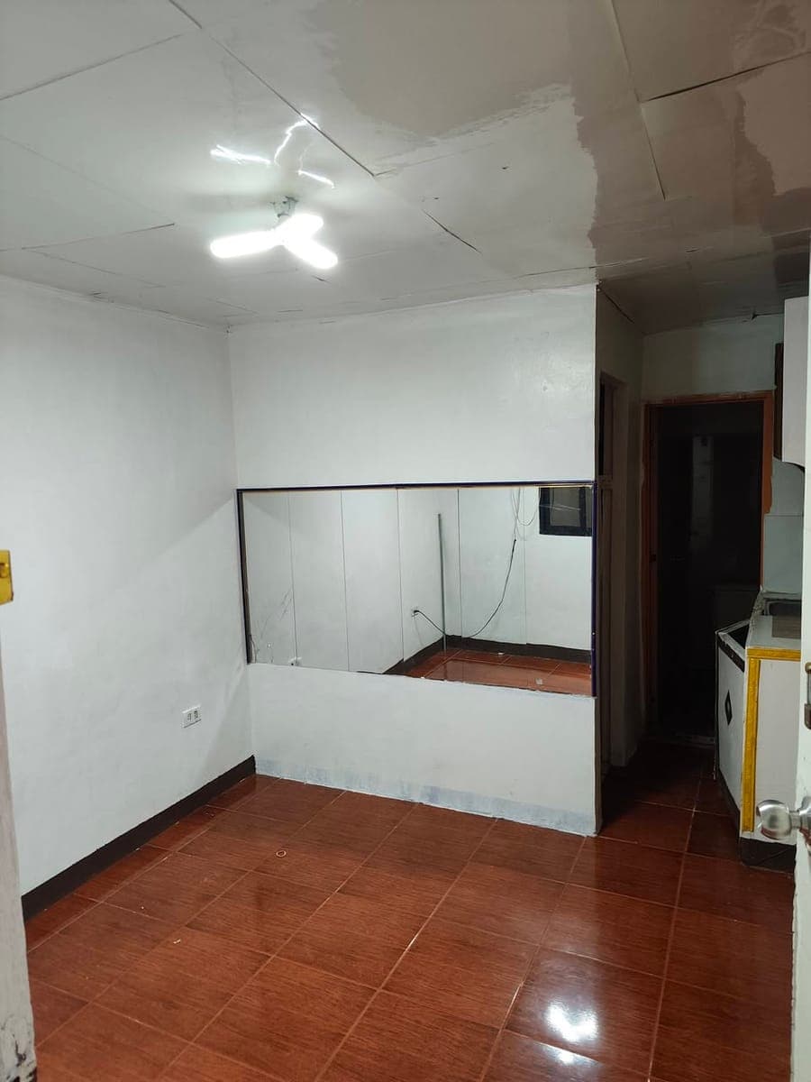Room for Rent - photo 1