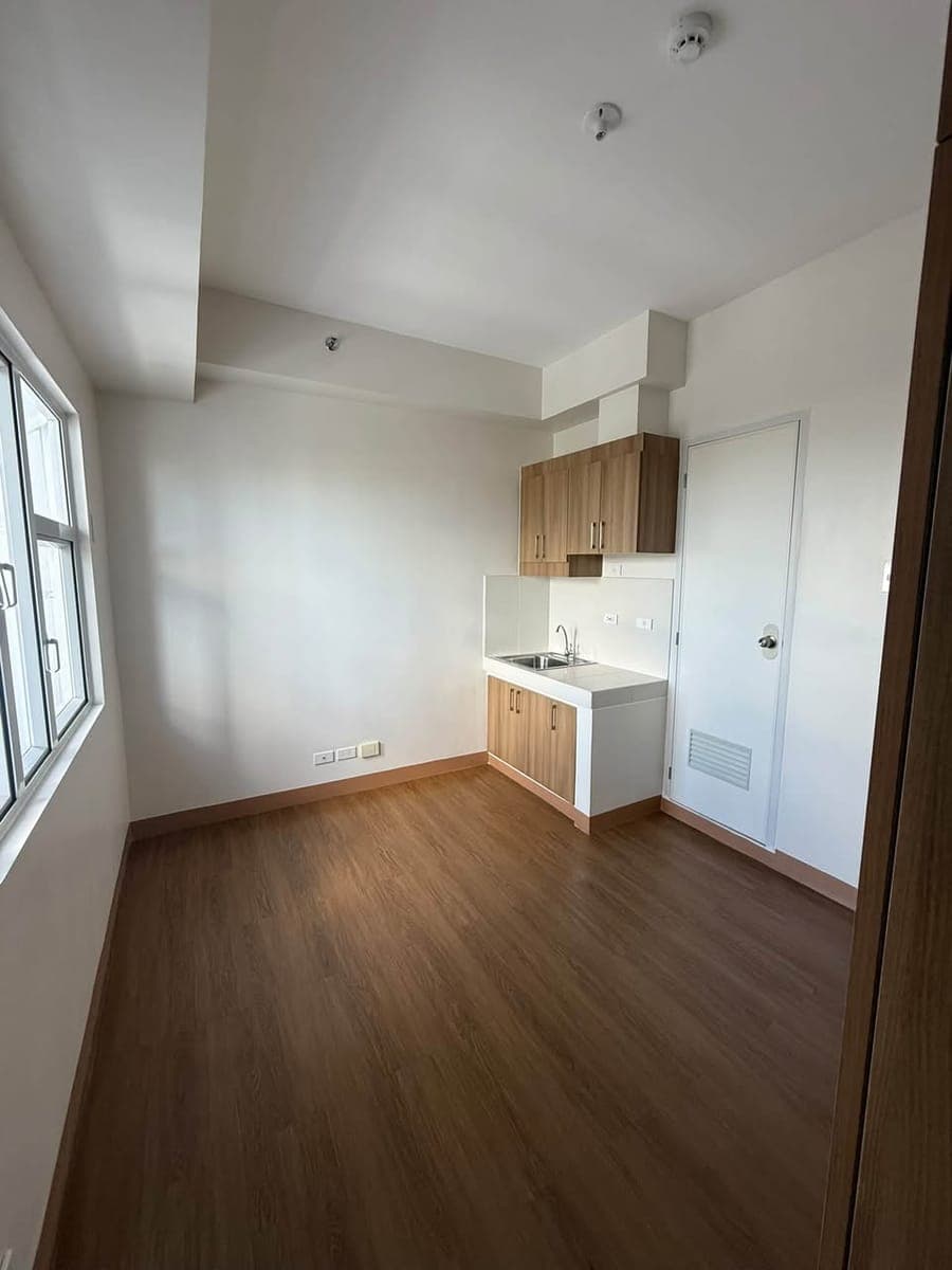 โจ STUDIO CONDO FOR LEASE โจ - photo 1