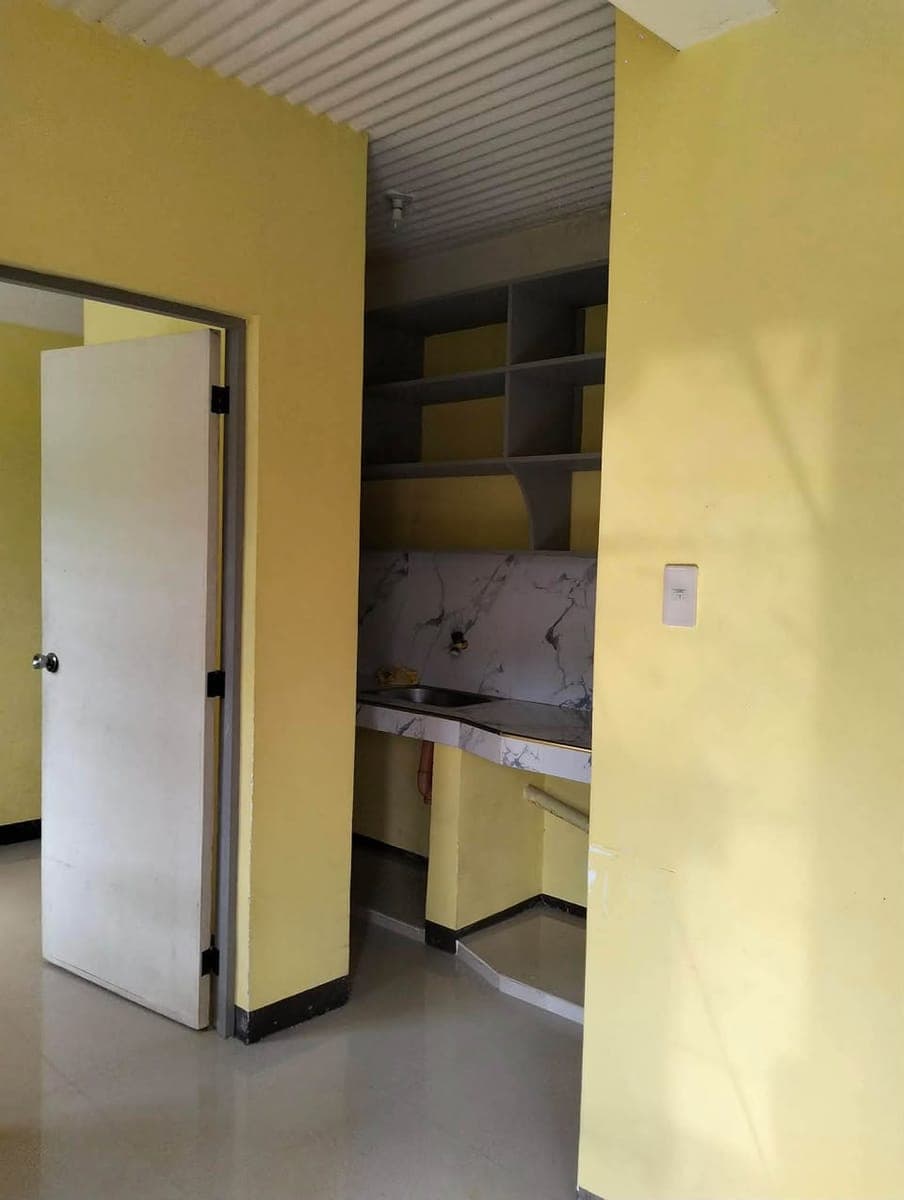 Available now Room for rent with one bedroom - photo 1