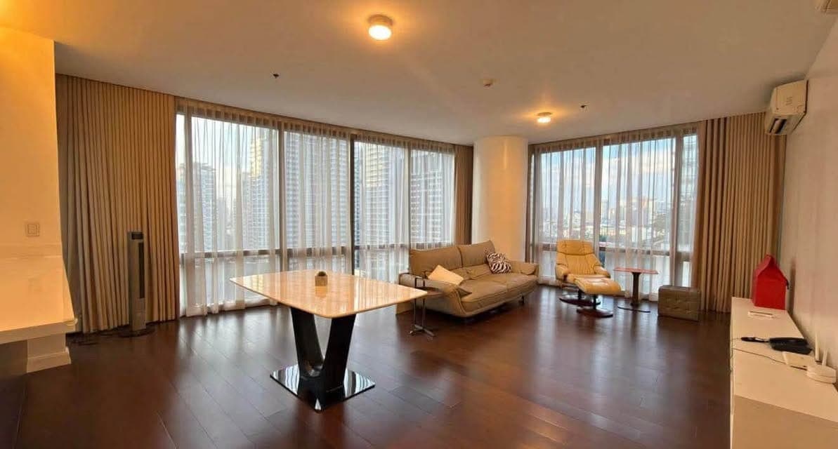 FOR RENT | THE SUITES - photo 1