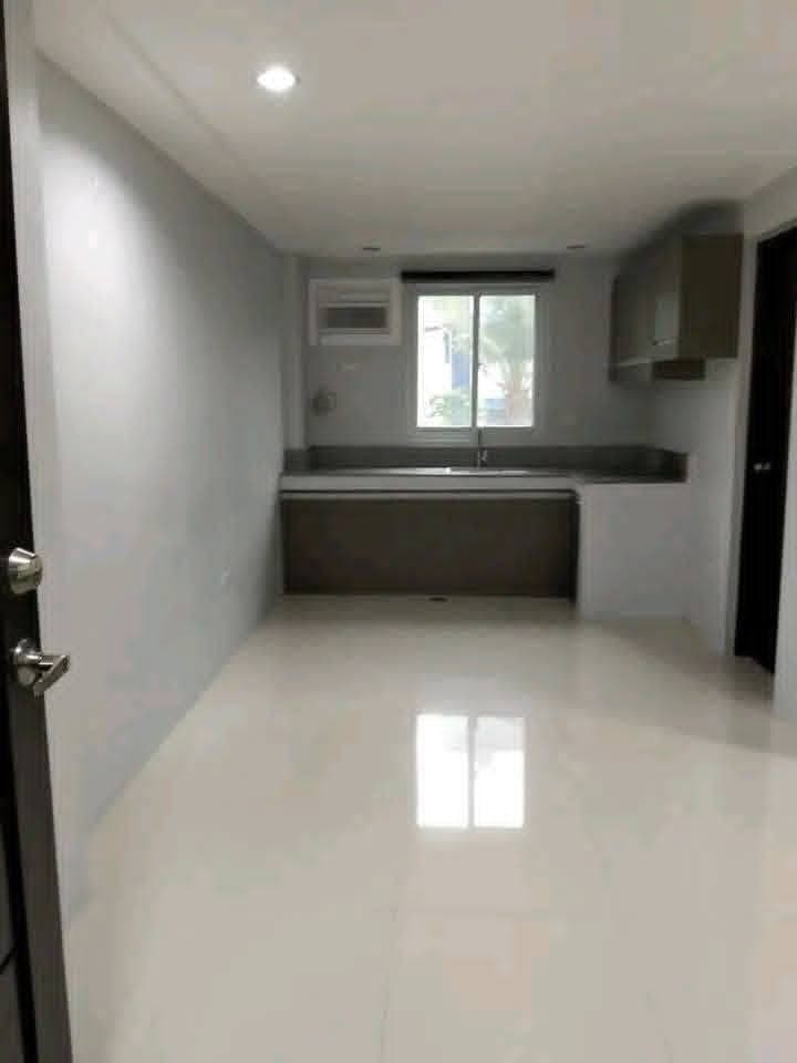 Studio Condo Unit for Rent in Taguig - photo 1