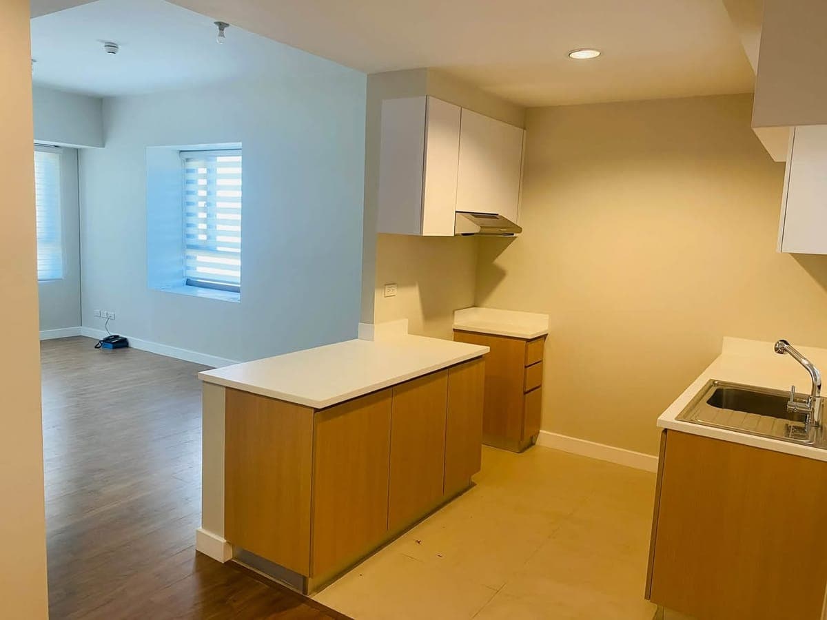Unfurnished 2 bedroom unit for rent - photo 1