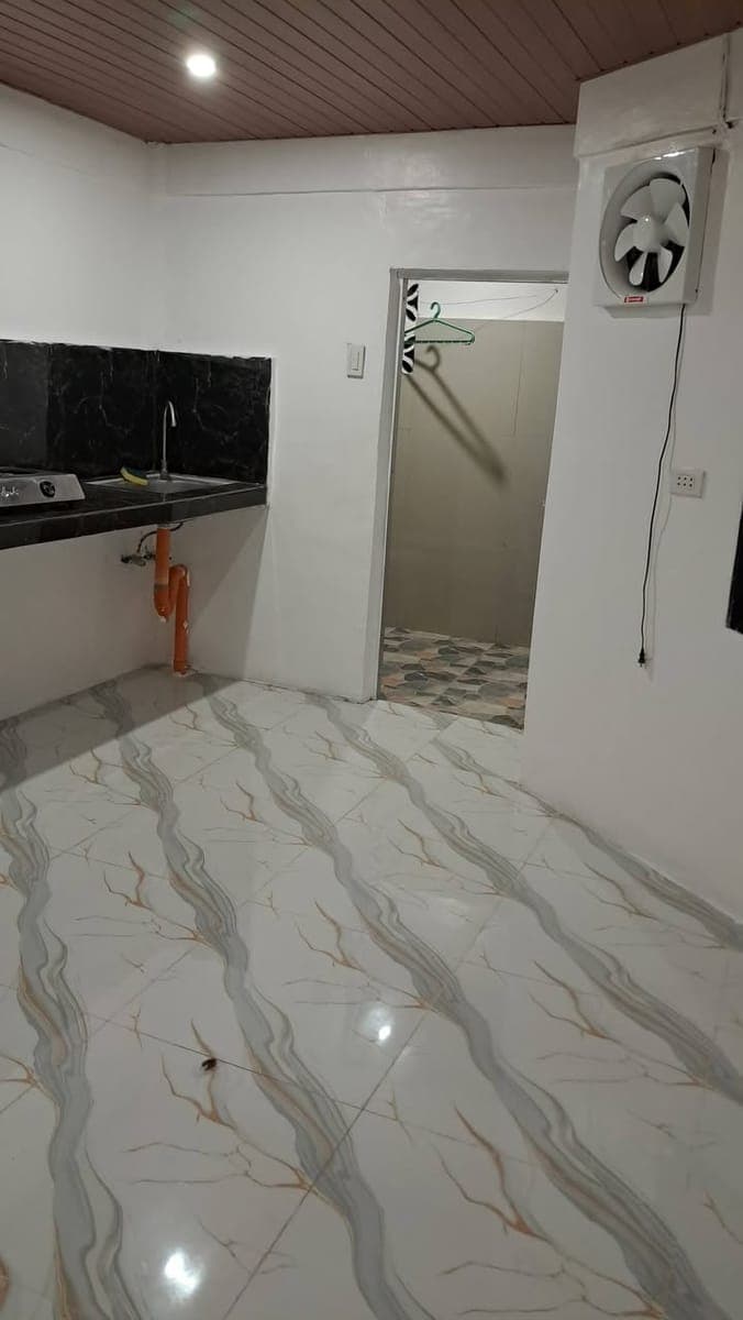 STUDIO TYPE FOR RENT 2 DOORS at LOWER BICUTAN TAGUIG CITY - READY FOR OCCUPANCY - photo 1
