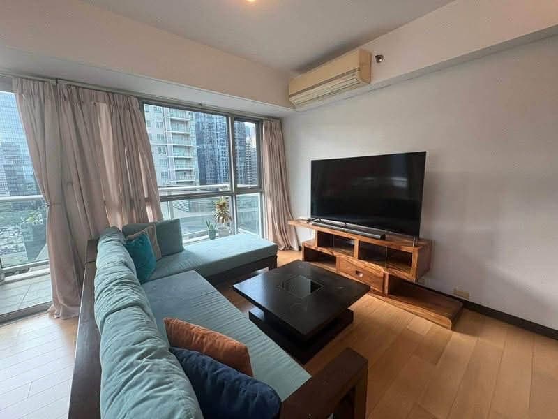 FOR LEASE: Fully Furnished 2 Bedroom unit at One Serendra East Tower - photo 1