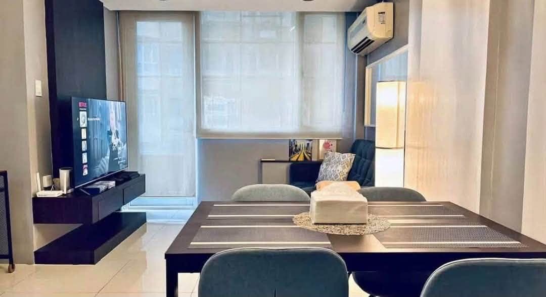 FOR LEASE: Fully furnished 2 Bedroom unit at Seibu Tower, BGC - photo 1