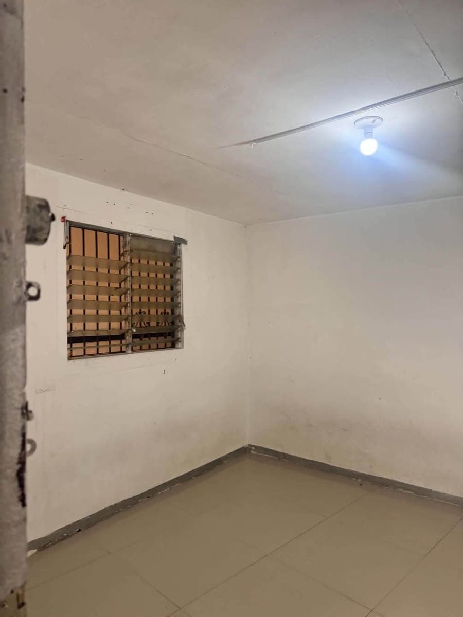 ROOM FOR RENT - photo 1