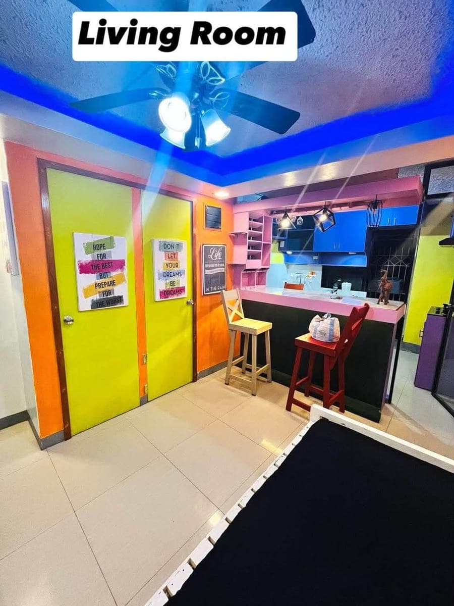 🔑 MOVE-IN READY: 2 Bed Room Unit Near BGC & Airport! 🔑 - photo 1