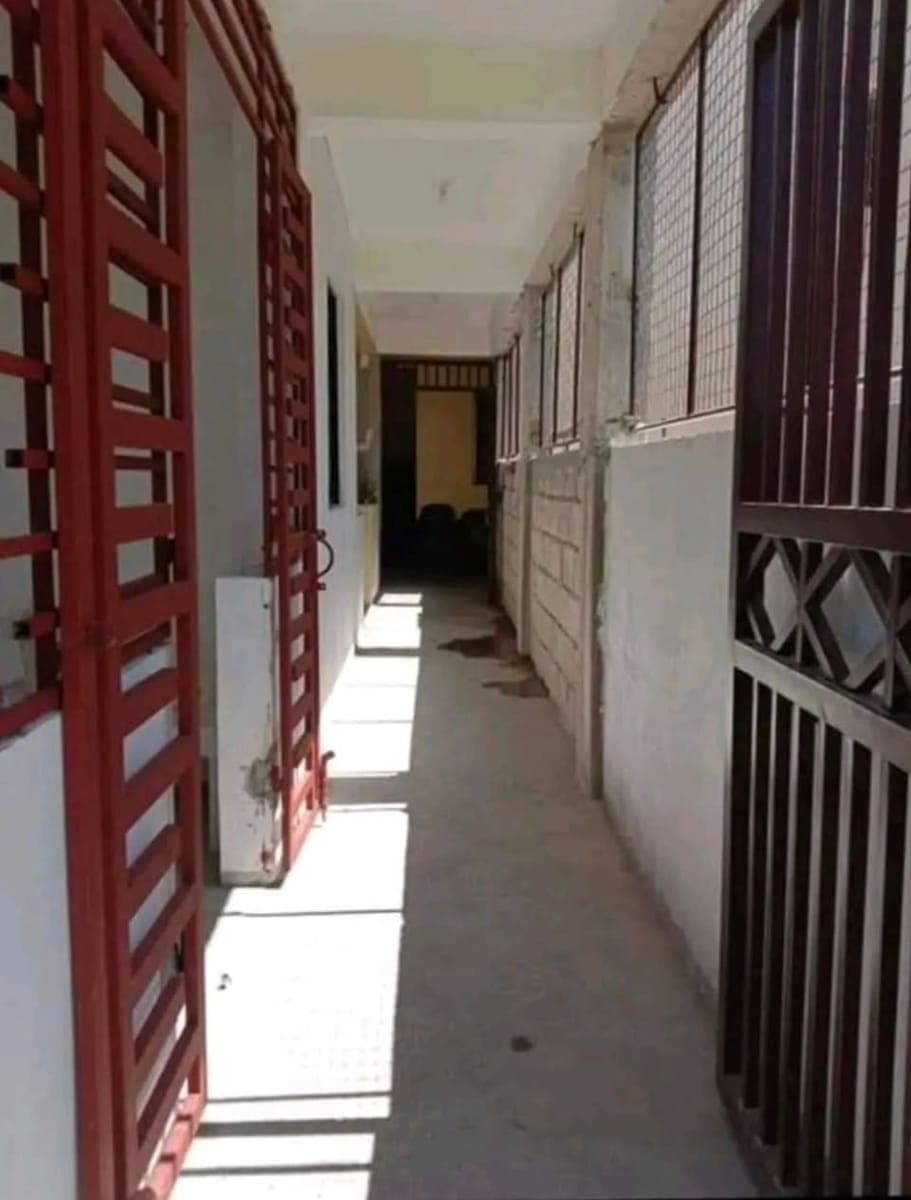 APARTMENT FOR RENT GOOD FOR 1FAMILY !! - photo 1