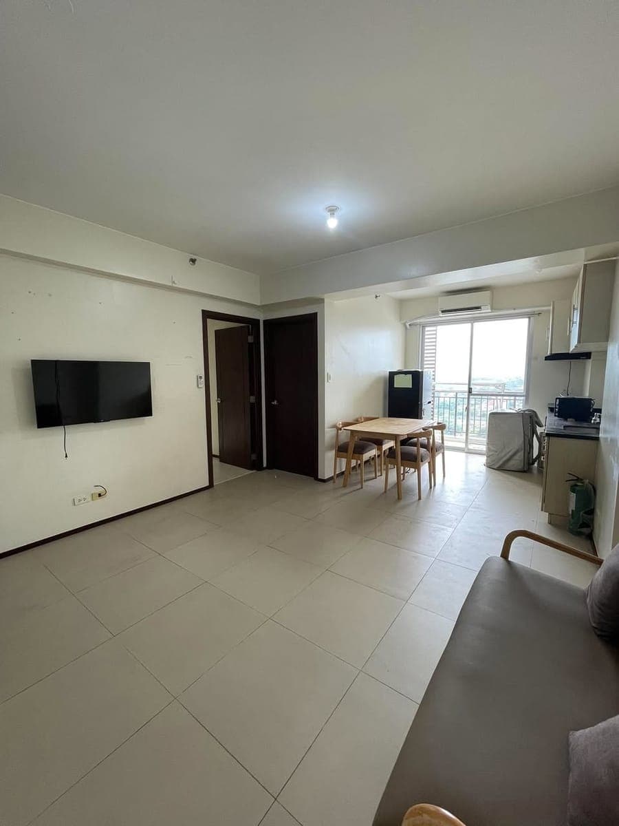 🏷 FOR LEASE - Ibiza Tower - photo 1
