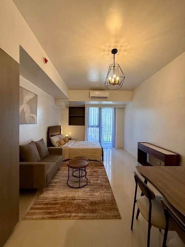 ✨ BRAND NEW MANDANI BAY STUDIO WITH BALCONY FOR RENT - photo 1