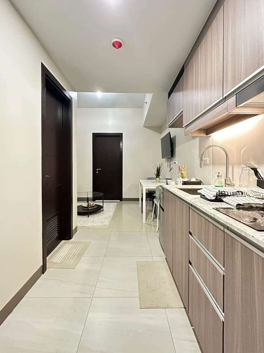 FOR LEASE! - photo 1