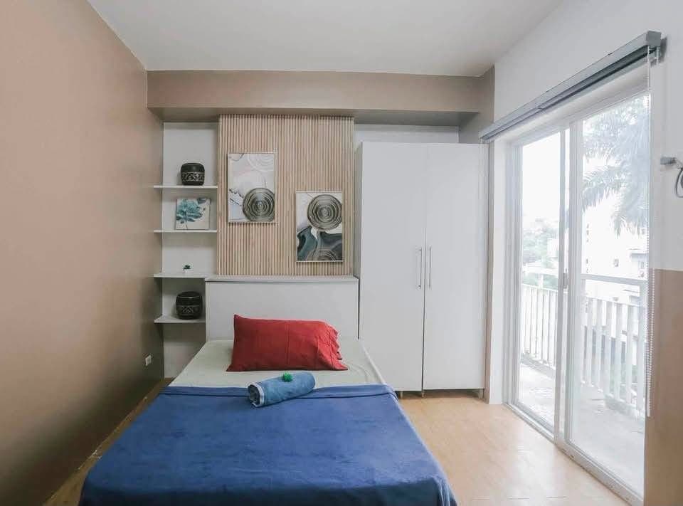 FOR LEASE: Furnished 29sqm Studio with Balcony in Lahug (near JY Square Mall, USPF, Cebu IT Park) - photo 1